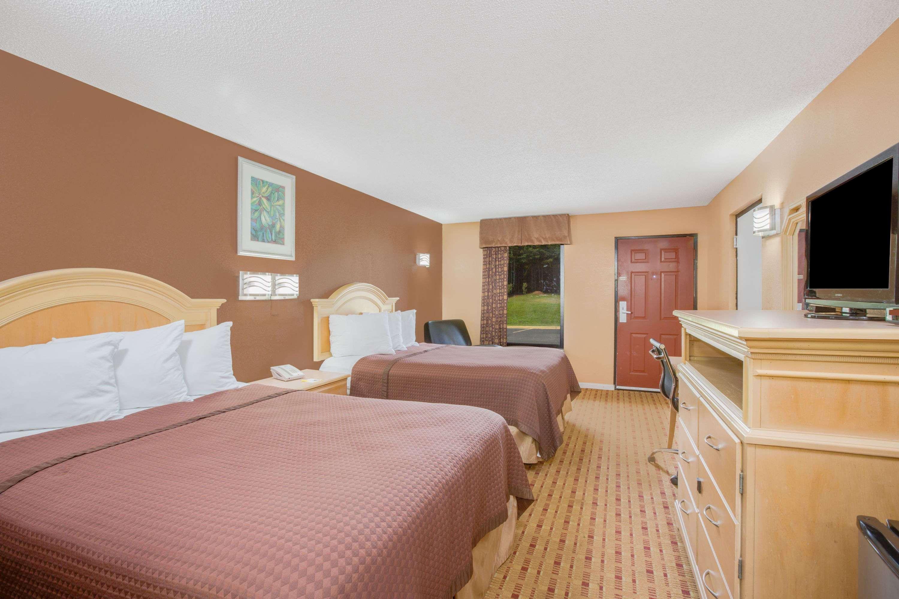 Columbus Inn And Suites Dış mekan fotoğraf
