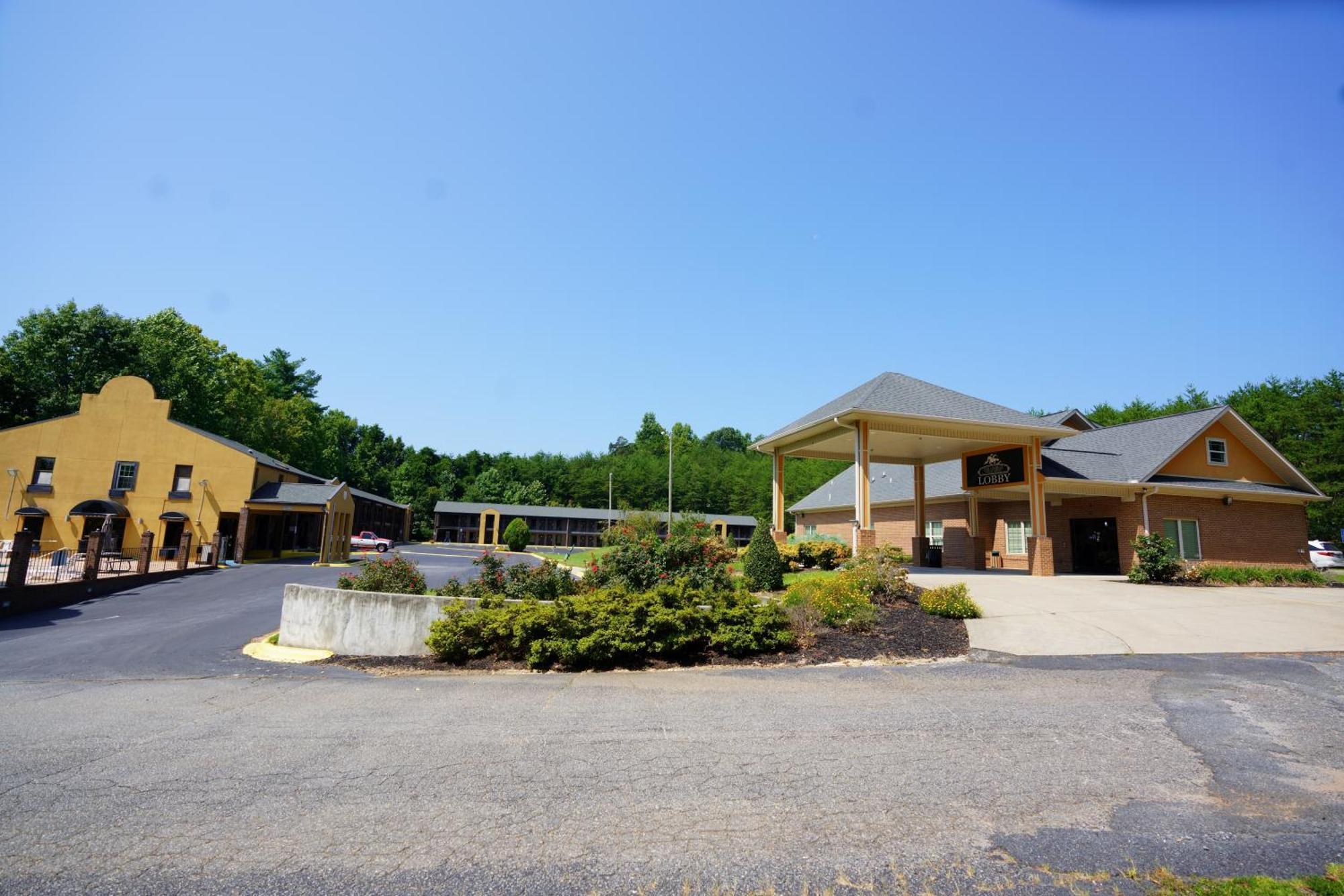 Columbus Inn And Suites Dış mekan fotoğraf