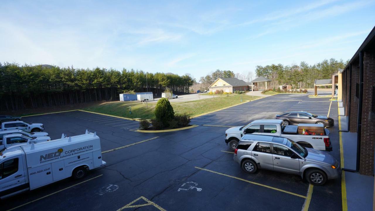 Columbus Inn And Suites Dış mekan fotoğraf